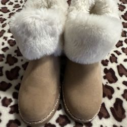 New Juicy Couture Boots Size 8 1/2