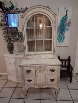 Vintage cabinet