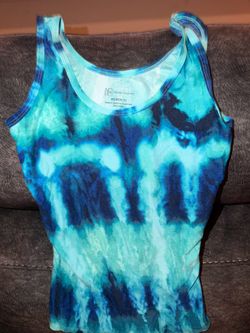 Girls blue shades under T-Shirt XS size