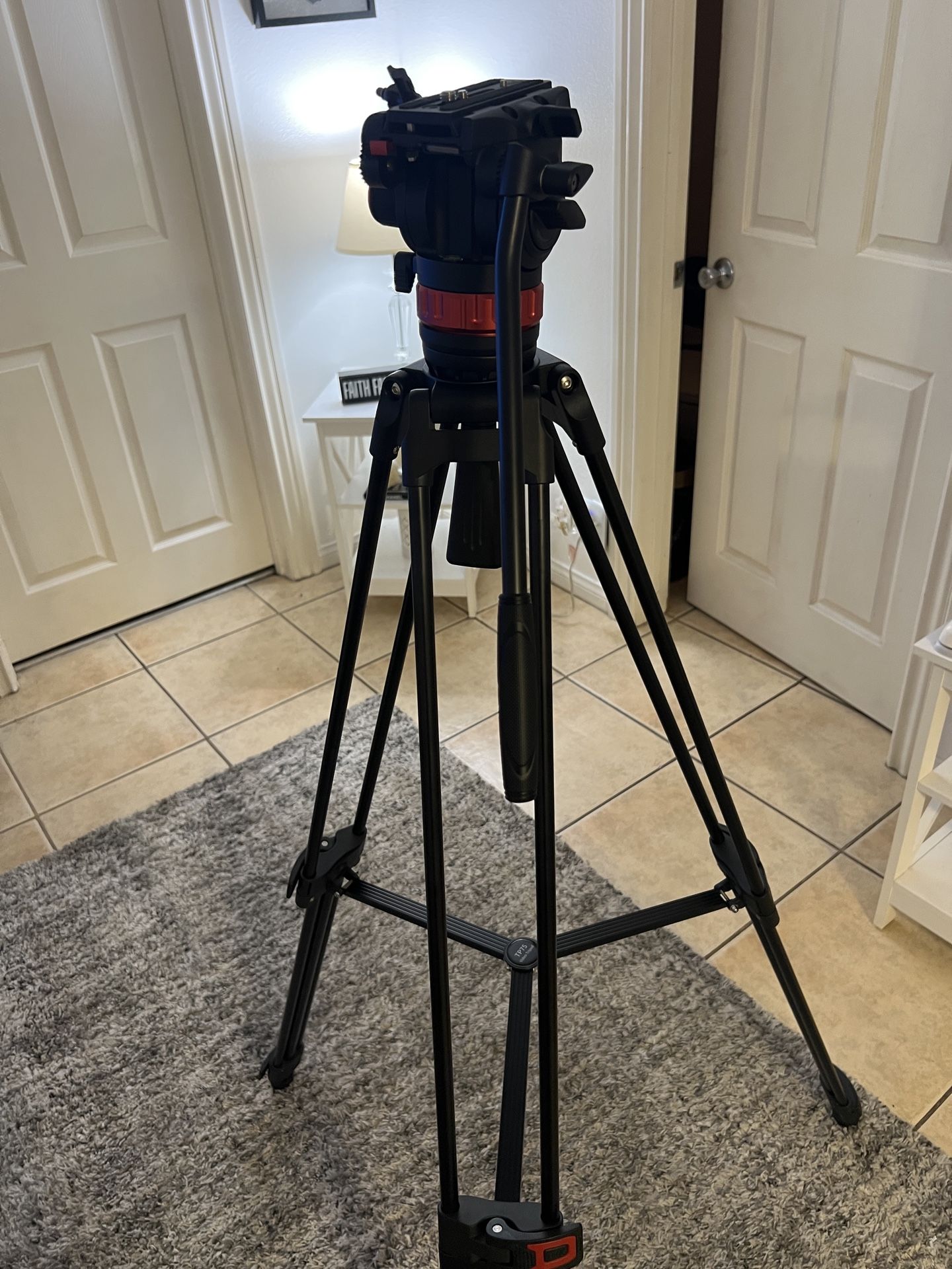 NEEWER 74" Video Tripod