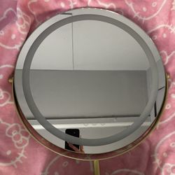 Vanity mirror