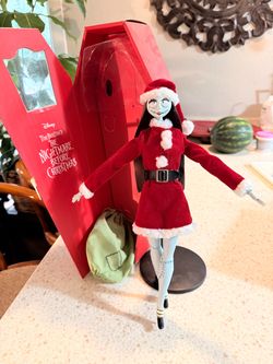 Near perfect! Nightmare before Christmas 14 in. Sally doll