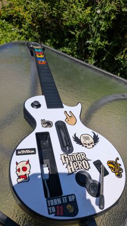 Guitar hero guitar