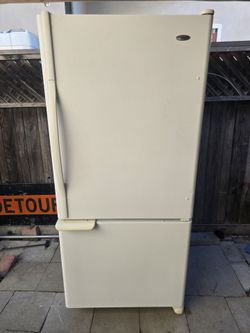 Amana apartment fridge