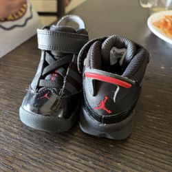 Jordan 6 boys black shoes