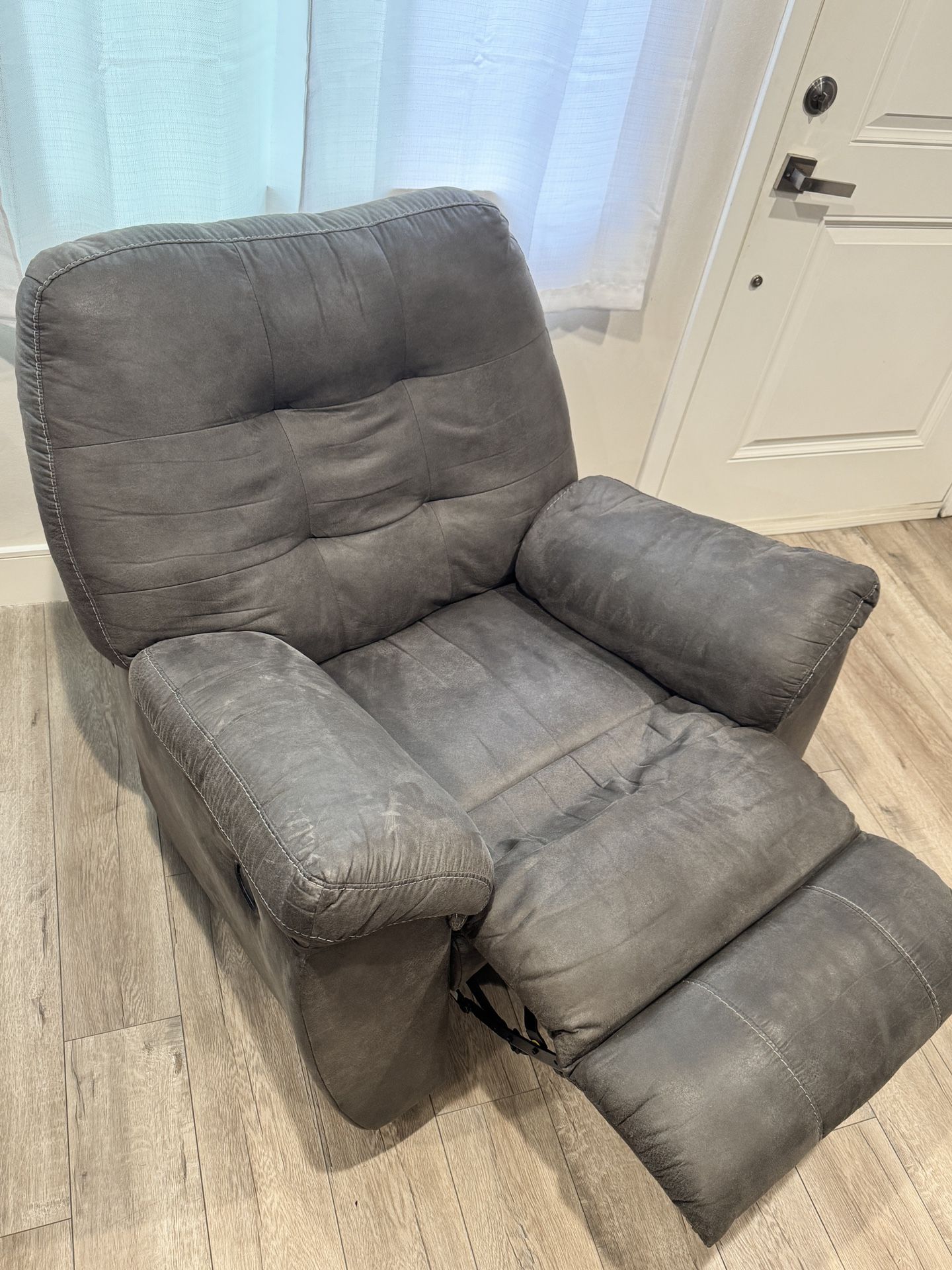 Ashley Furniture Rocker Recliner