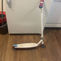 2 Razor Scooter s