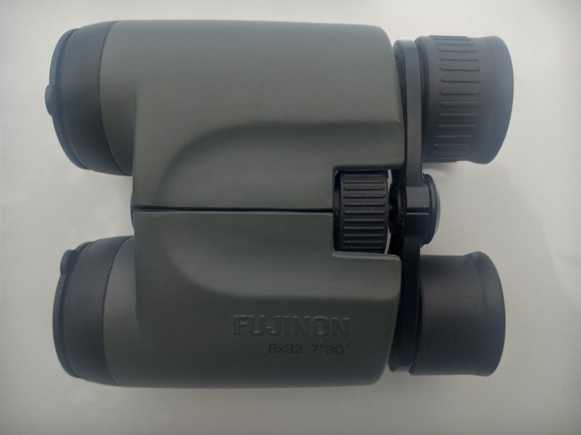 Fijian 8x42 Roof Prism Binoculars Excellent Condition. Just What's In The Pic. For Pick Up Fremont Seattle. No Low Ball Offers Please. No Trades.