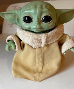 Star Wars Mandalorian Baby Grogu Animatronic Moves, And Talks