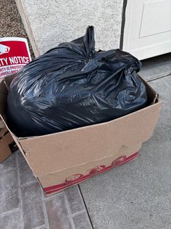 Whittier pick up- free clothes mixed sizes mixed men’s women’s kids