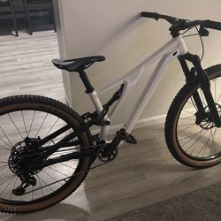 Down hill mtb   Specialized   Stuntjumper