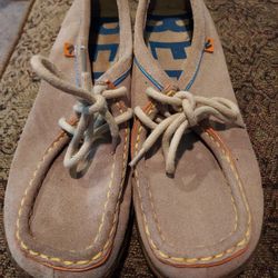 Womens Size 7.5 New Leather SUEDE Report Casual Shoes Make Offer