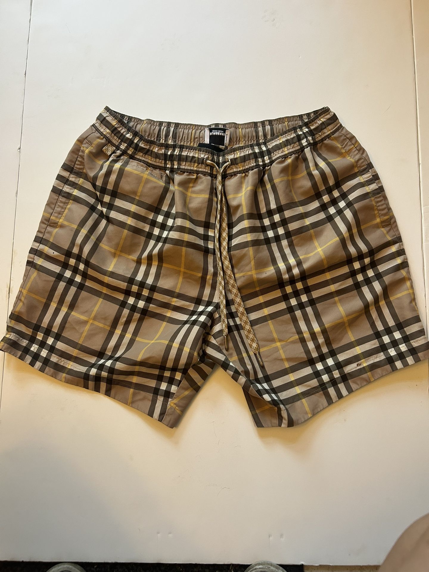 BURBERRY SWIM TRUNKS/SHORTS SIZE M
