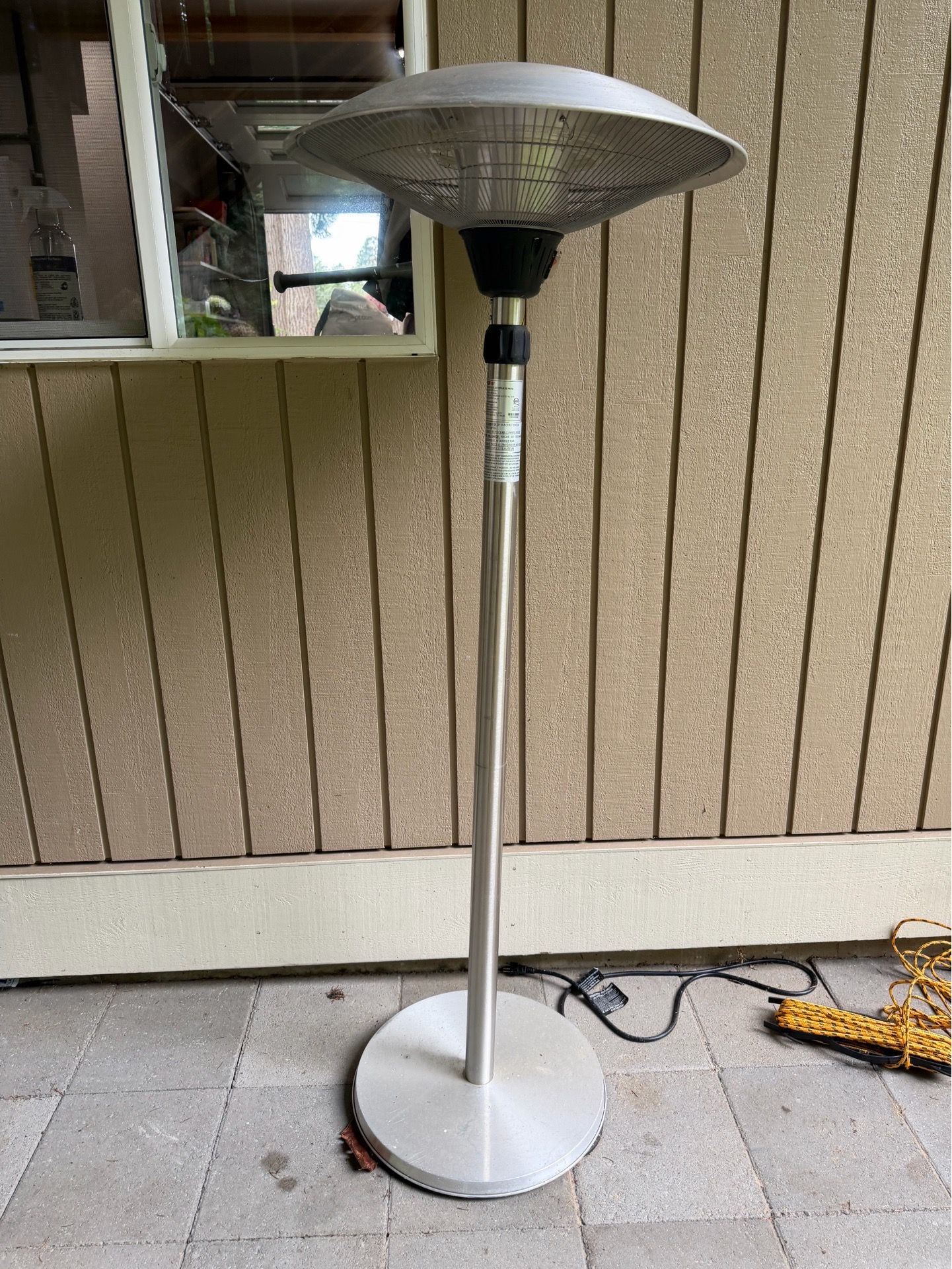 Electric outside heater