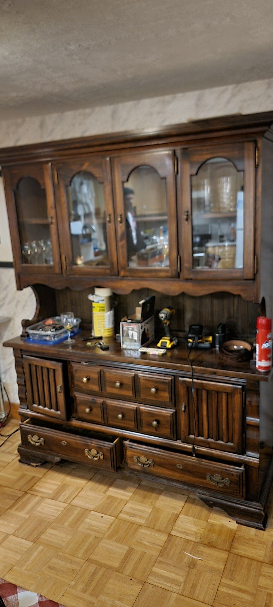 China Cabinet And Hutch