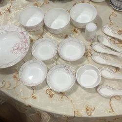 Vintage Ceramic Tableware 16 Pcs Flower 🌸 