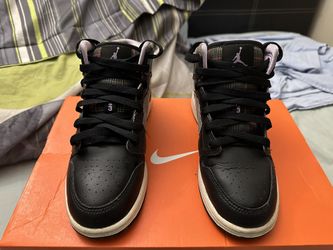 Jordan 1 Mid Size 4.5Y