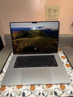 Macbook Pro M2 Pro 16in 32GB 1TB