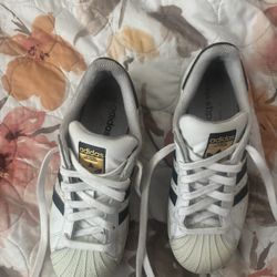 Classic Adidas 4 1/2 And Fits 6 1/2