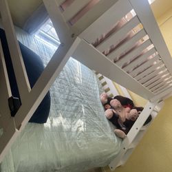 Bunk bed