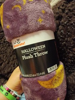 HALLWEEN THROW BLANKET 