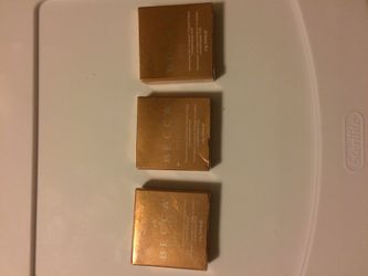 Becca Creme Champagne pop