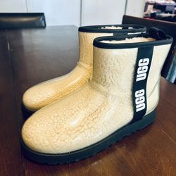 (New-open box) UGG Classic Clear Mini Waterproof boots Natural / Black Women's Size 10 (model # 1113