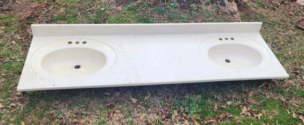 Porcelain Double Bathroom Sink