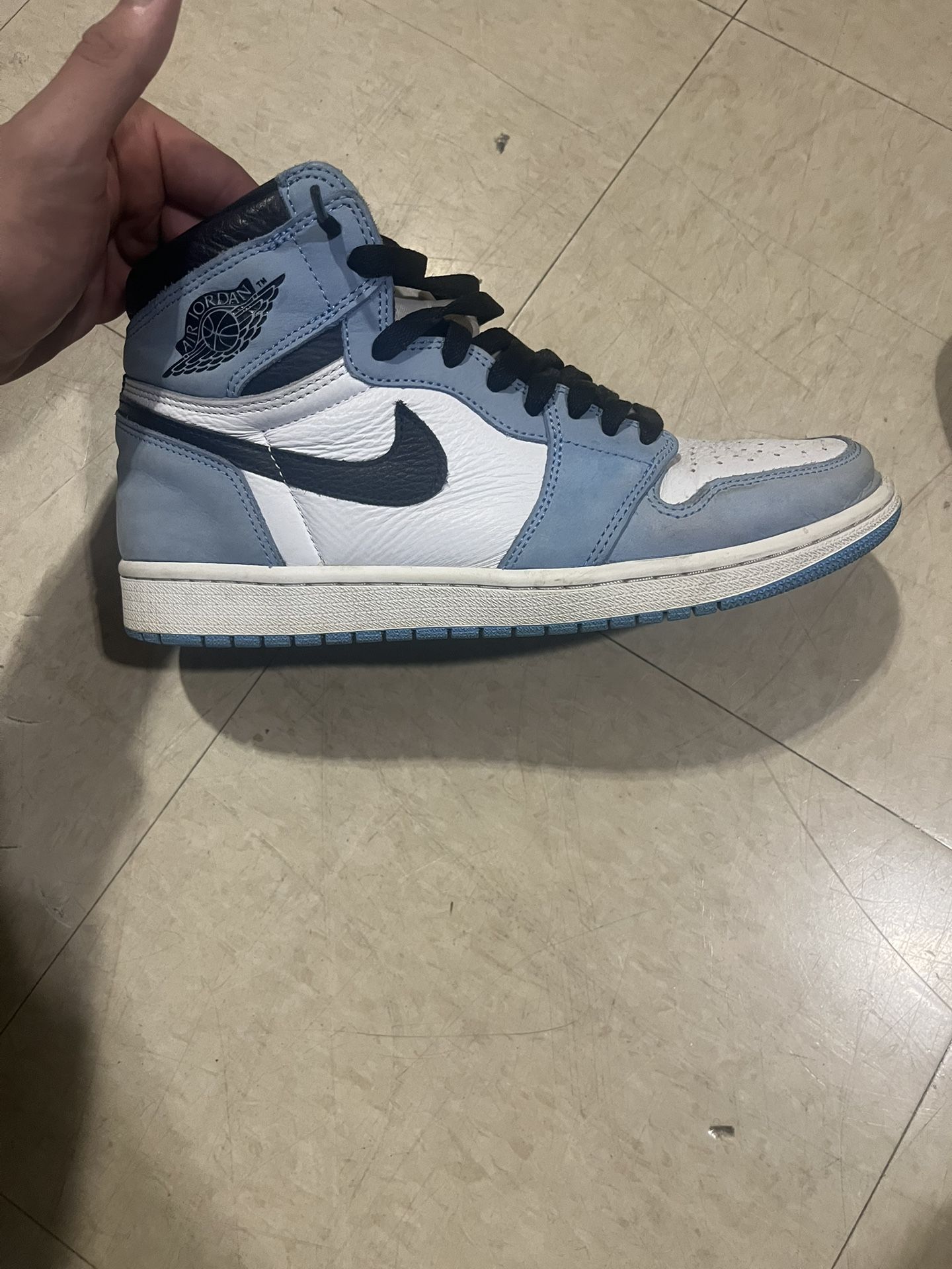 Jordan 1 Retro High UNC