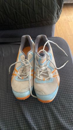 tennis shoes