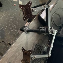Dual Monitor Mount