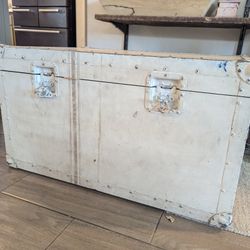 Vintage Off White Coffee Table Trunk 