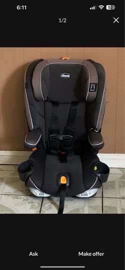 LIKE NEW CHICCO KEY FIT CONVERTIBLE CAR SEAT!!!!