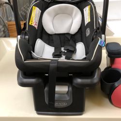 2 Size Car Seats ! Litely Used /brand New!! 