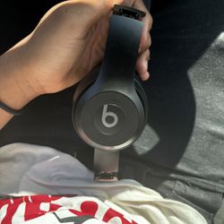 Beats Solo 4