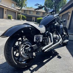 CUSTOM YAMAHA STRYKER 1300 MOTORCYCLE, Low Mileage New Bike!