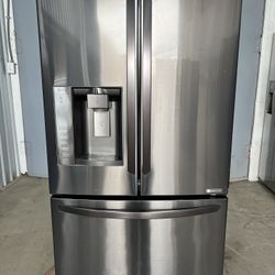  LG French Door Refrigerator – Water & Ice – Stainless Steel