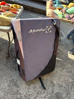 Bouldering crash pad