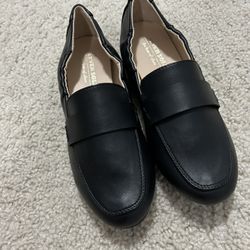 Fever Sole Women's Size 6 black dress shoe/ flats/ slip on loafers