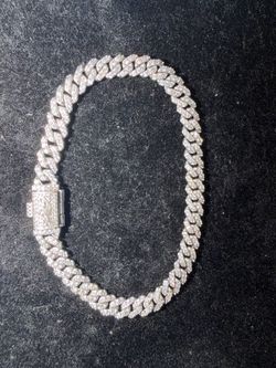 Iced Out Cuban Link Bracelet moissanite