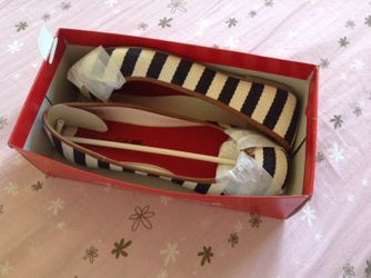 Brand new AE stripe flats