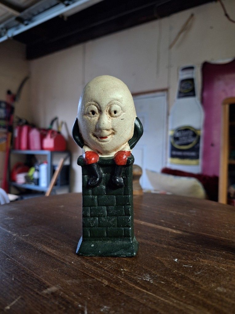 Vintage Cast Iron Piggy Bank