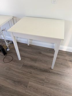 IKEA MELLTORP White Square Table 29.5” x 29.5” Dining Desk
