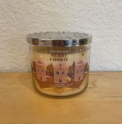 Bath & Body Works “Merry Cookie” Three Wick Candle
