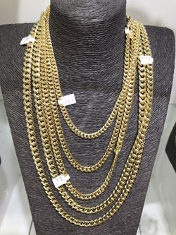 10k real gold Miami Cuban chains. Life time warranty.price starts from 1100 to 3300