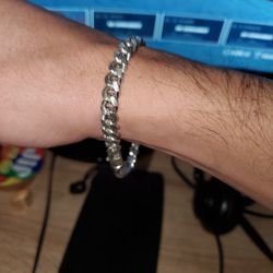 MIABELLA ITALY SILVER 925 BRACELET USED...AVAILABLE FOR FAIR OFFERS..SE HABLA ESPANOL...CHECK OUT MY PAGE FOR MORE GREAT STUFF 👍..