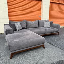 Free Delivery - Mid Century Modern Alfemo Sectional Couch
