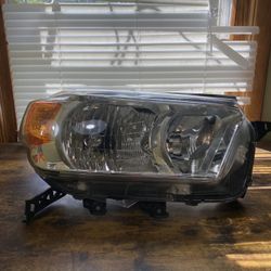 2010-2013 TOYOTA 4RUNNER PASSENGER RIGHT HALOGEN HEADLIGHT OEM RH