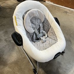 Graco Vibrating Baby Bouncer Chair 