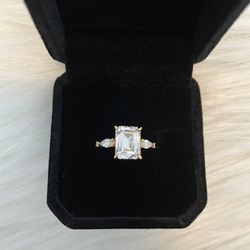 Brand New 18k Gold Plated Cubic Zirconia Ring 
